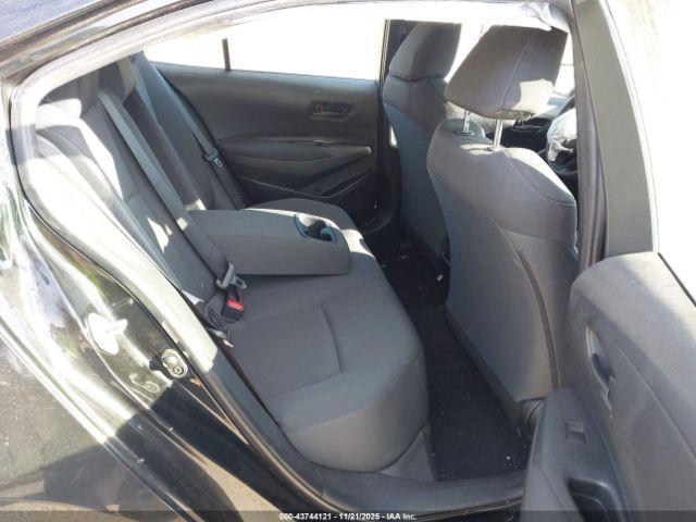 Toyota Corolla Le Image 3