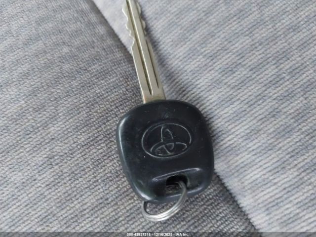 Toyota Corolla Le Image 10