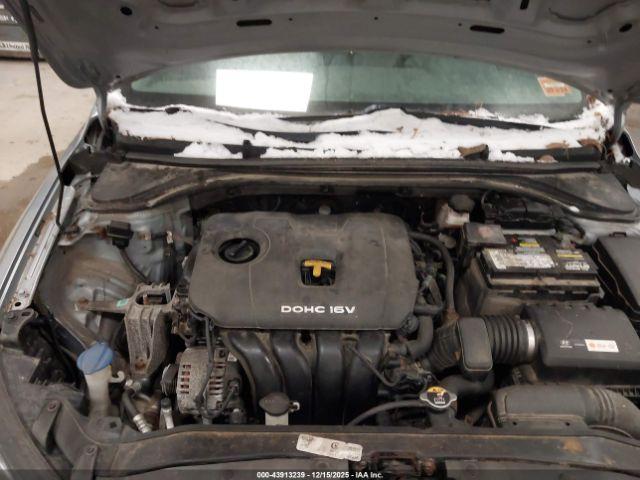 Hyundai ELANTRA Se Image 8