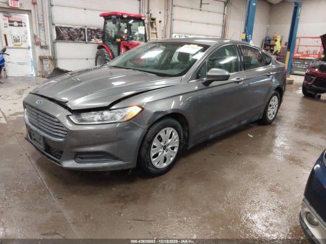 Ford Fusion S Image 15