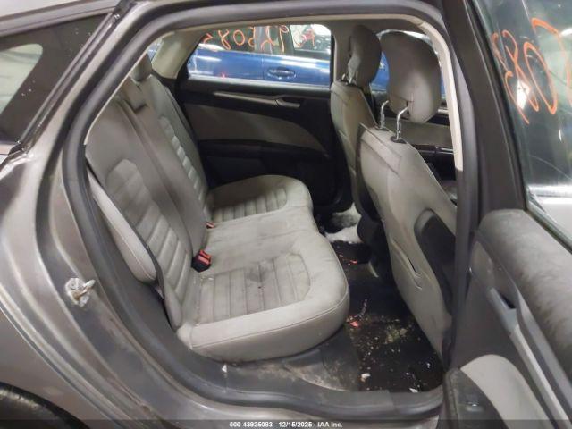 Ford Fusion S Image 2