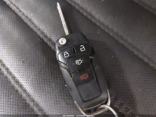 Ford Fusion S Image 12