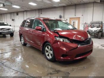  Salvage Toyota Sienna