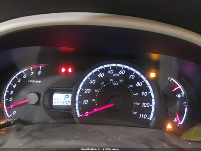 Toyota Sienna Le V6 Image 12