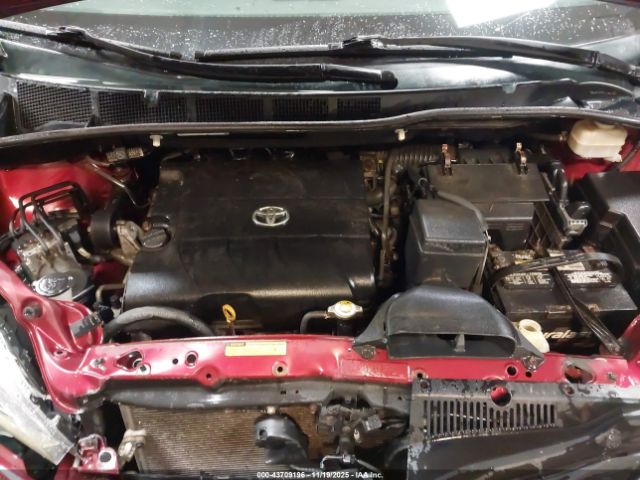 Toyota Sienna Le V6 Image 14