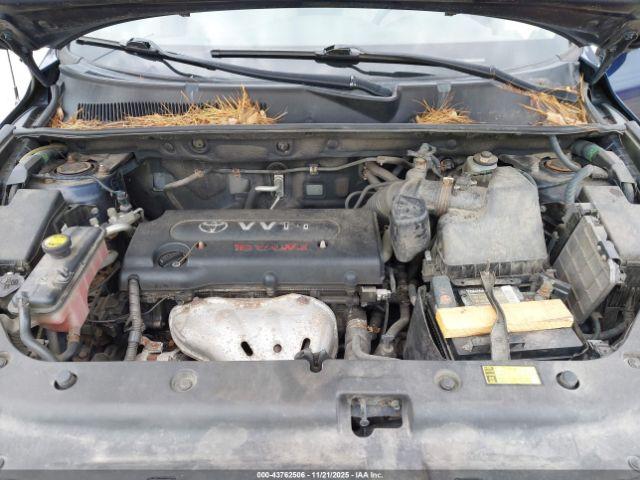 Toyota RAV4 Image 10