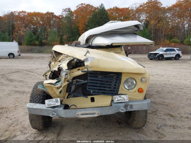 Land Rover Defender Image 11