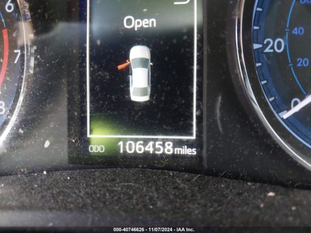 Toyota Corolla Se Image 4