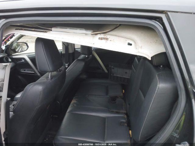 Toyota RAV4 Limited Image 5