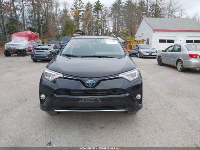 Toyota RAV4 Limited Image 10