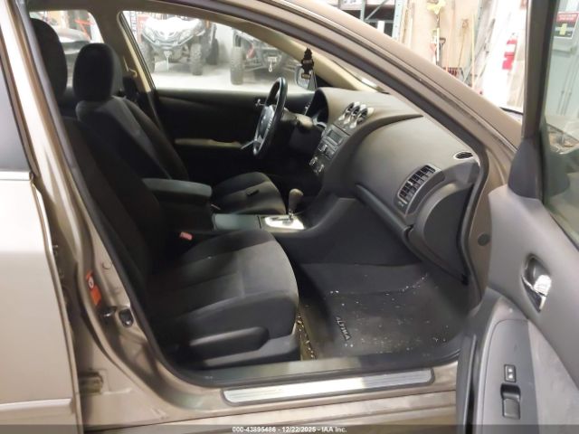 Nissan Altima 2.5 S Image 10