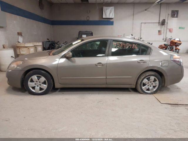 Nissan Altima 2.5 S Image 9