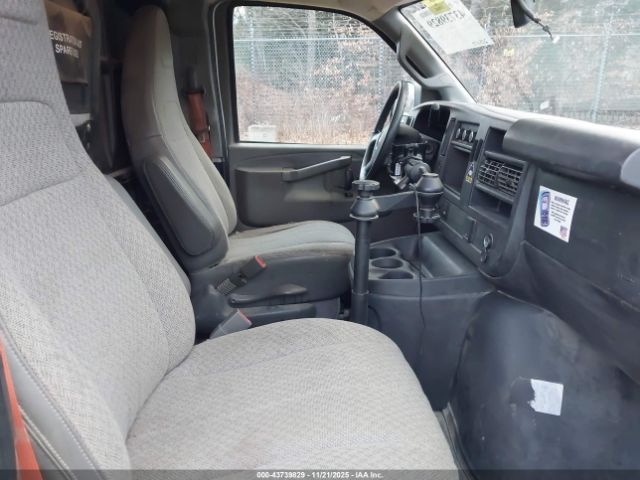 Chevrolet Express Work Van Image 9