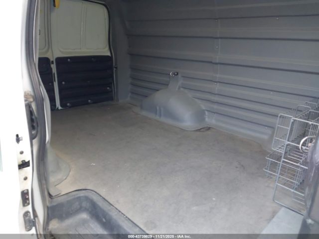 Chevrolet Express Work Van Image 12