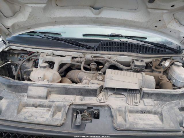 Chevrolet Express Work Van Image 3