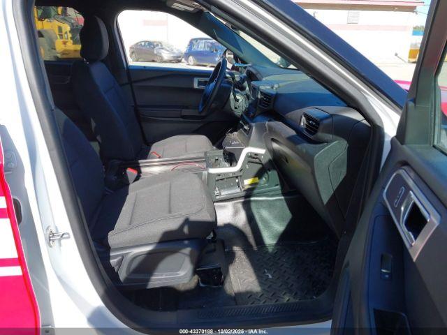 Ford Police Interceptor Image 9