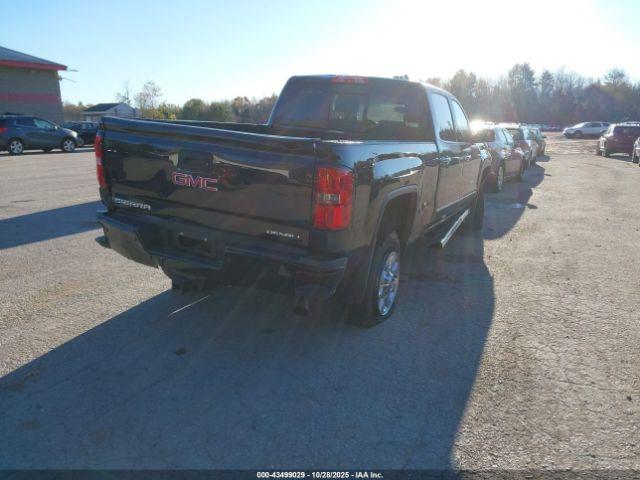 GMC Sierra 2500 Denali Image 3