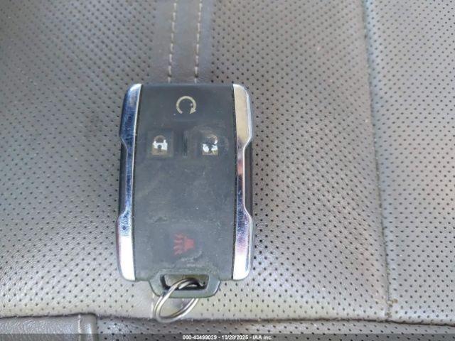 GMC Sierra 2500 Denali Image 15