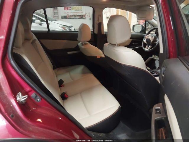 Subaru Crosstrek 2.0i Limited Image 3