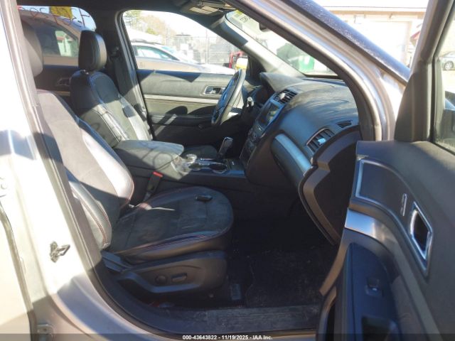 Ford Explorer Xlt Image 12