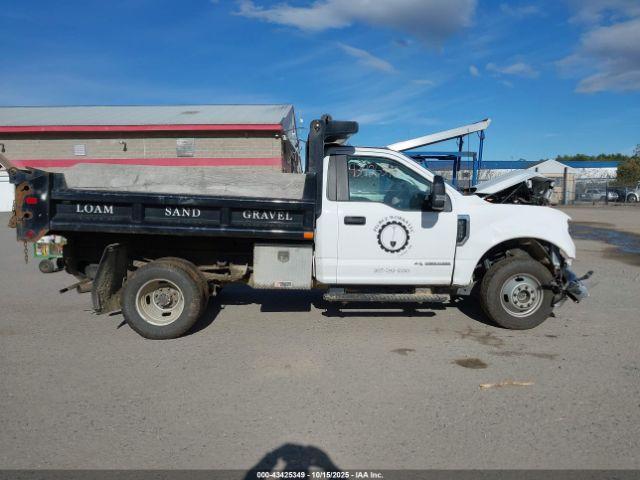 Ford F-350 Xl Image 2