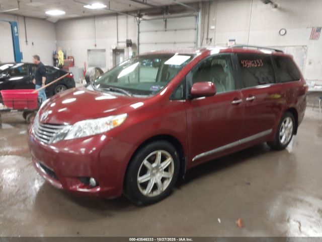 Toyota Sienna Xle 7 Passenger Image 10