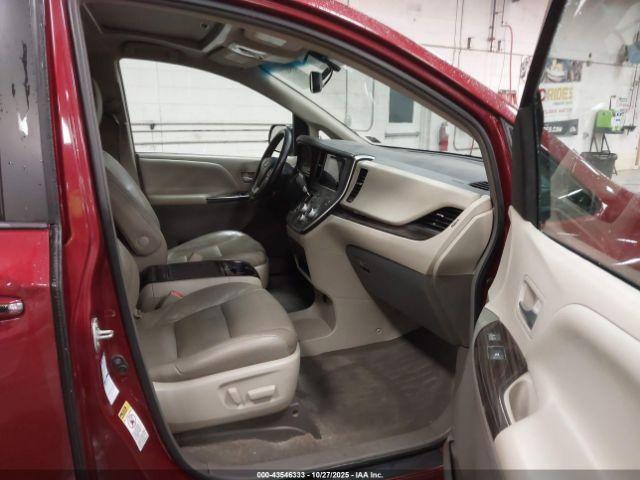 Toyota Sienna Xle 7 Passenger Image 2