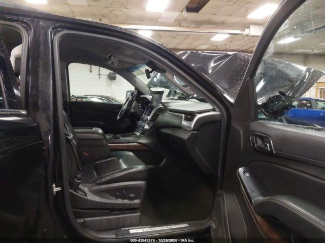 Chevrolet Suburban Lt Image 3