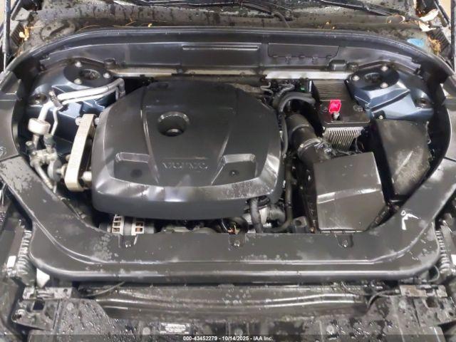 Volvo XC60 T5 Momentum Image 17