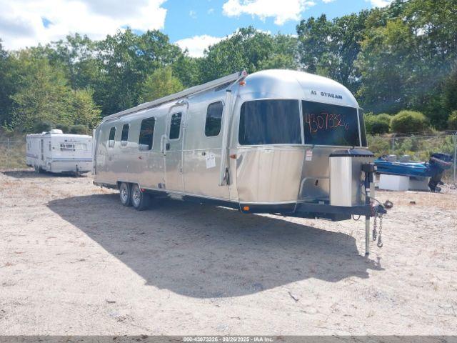  Salvage Airstream Classic 33 Fb