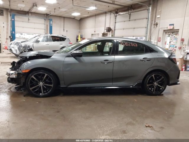 Honda Civic Sport Image 11