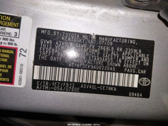 Toyota Camry Le Image 6