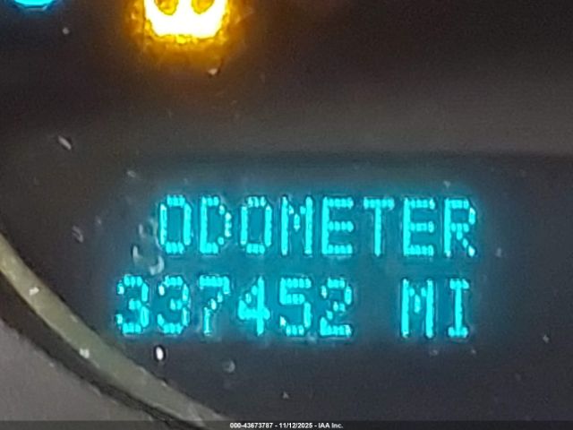 Chevrolet Tahoe Ls Image 12