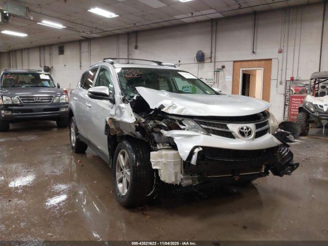  Salvage Toyota RAV4