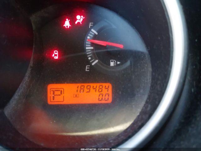 Nissan Versa 1.8 S Image 7