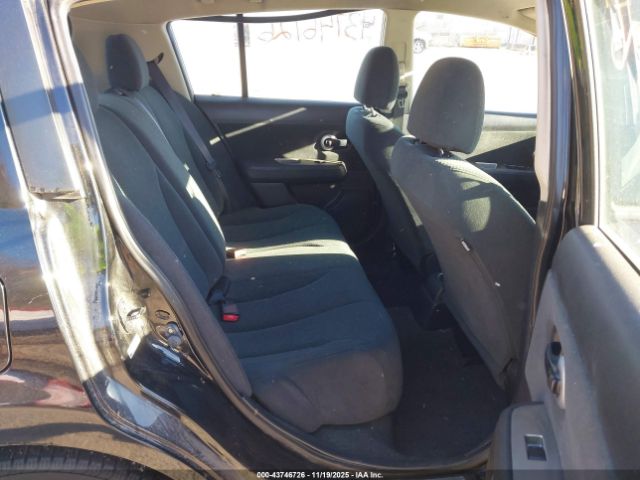 Nissan Versa 1.8 S Image 2