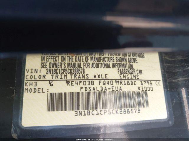 Nissan Versa 1.8 S Image 9