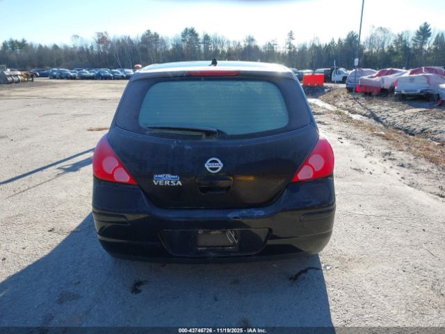 Nissan Versa 1.8 S Image 13