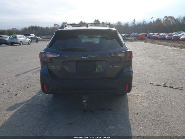 Subaru Outback Premium Image 16