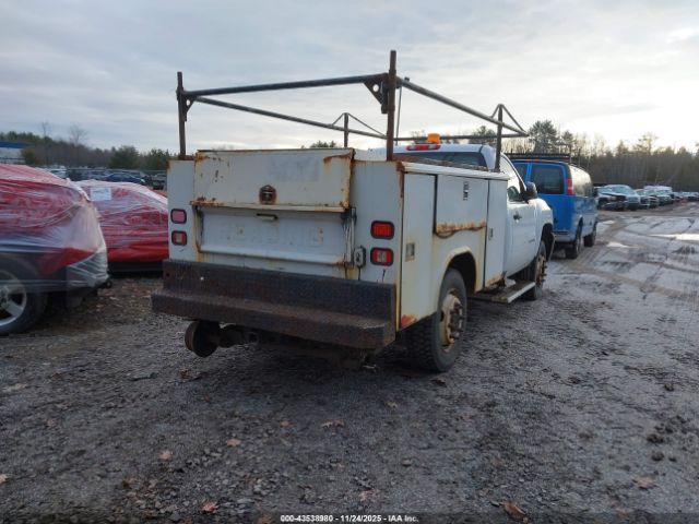 Chevrolet Silverado 2500 Work Truck Image 7