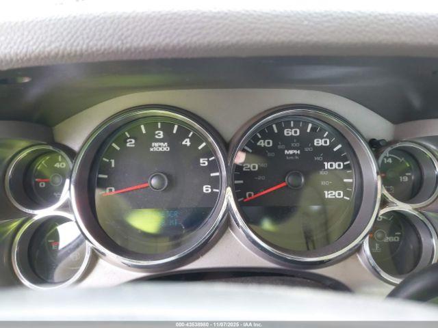 Chevrolet Silverado 2500 Work Truck Image 15