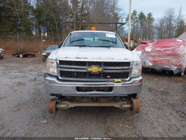 Chevrolet Silverado 2500 Work Truck Image 10