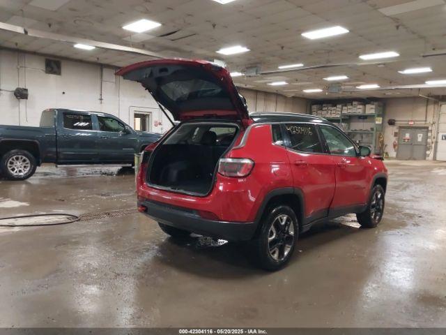 Jeep Compass Trailhawk 4x4 Image 4