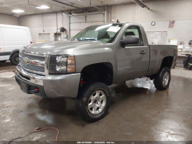 Chevrolet Silverado 1500 Work Truck Image 14