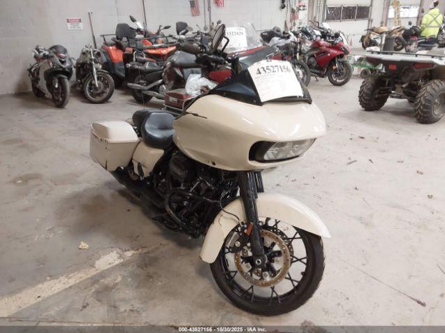  Salvage Harley-Davidson Fltrxs