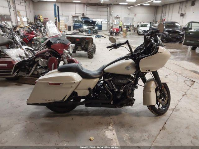 Harley-Davidson Fltrxs Image 10