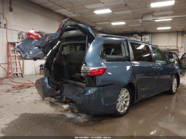 Toyota Sienna Xle 7 Passenger Image 10