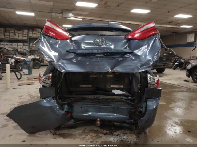 Toyota Sienna Xle 7 Passenger Image 13