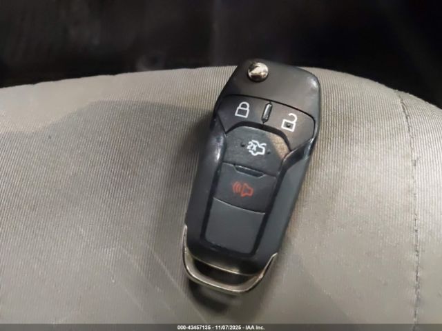 Ford Fusion S Image 9