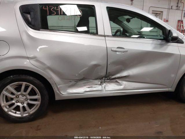 Chevrolet Sonic Lt Manual Image 13